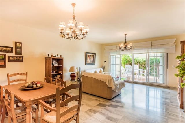 2 bedroom Apartment for sale in Cabopino, Marbella with pool - € 449,000 (Ref: 10043075)
