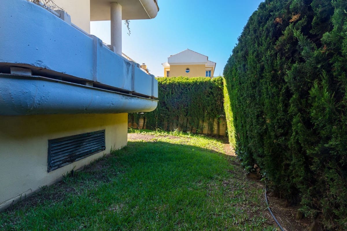 2 sovrum Lägenhet till salu i Cabopino med pool - 449 000 € (Ref: 10043075)