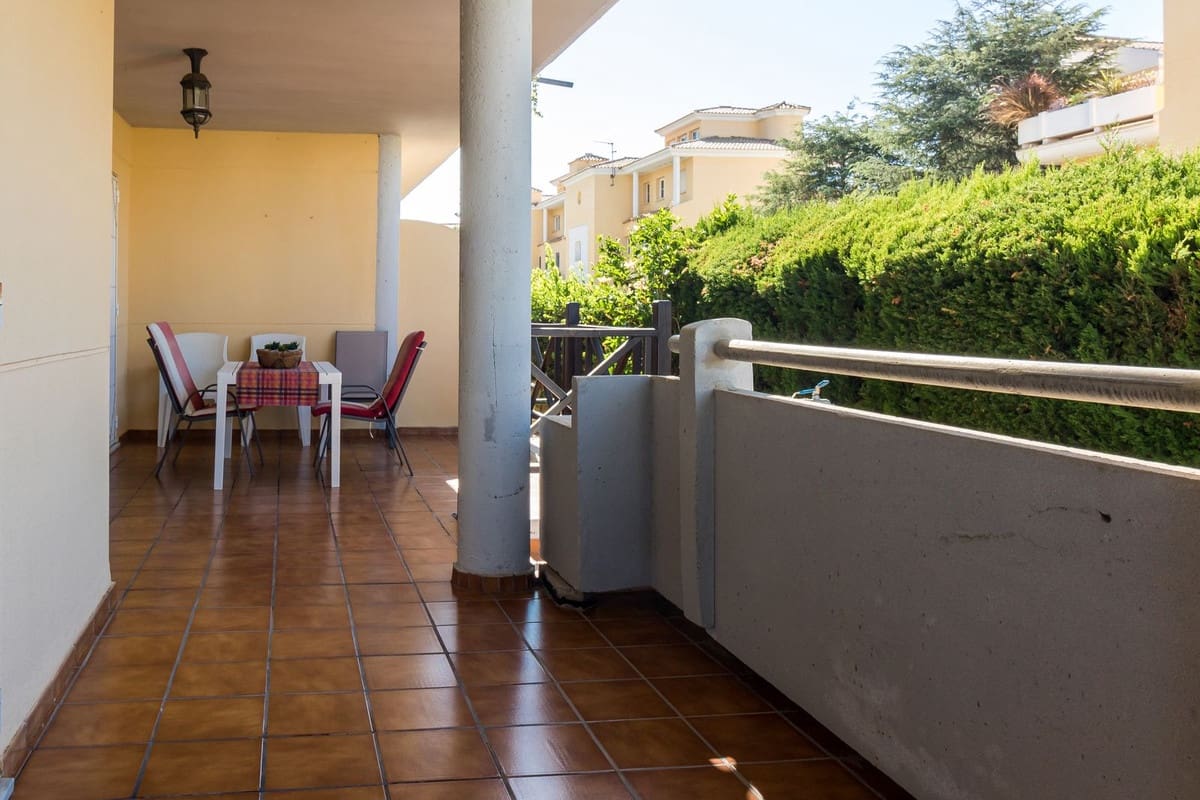 2 sovrum Lägenhet till salu i Cabopino med pool - 449 000 € (Ref: 10043075)