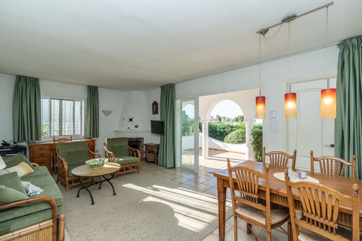 3 Zimmer Villa zu verkaufen in Costabella - 990.000 € (Ref: 10049339)