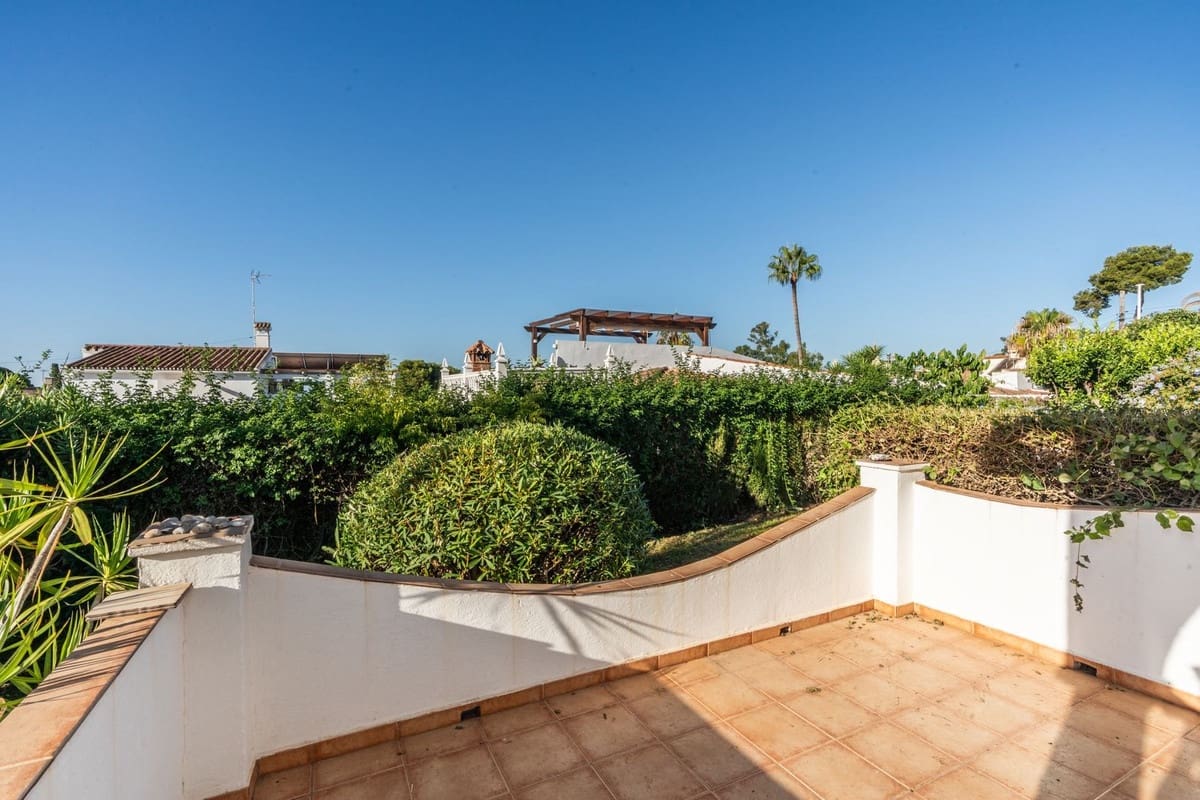 3 Zimmer Villa zu verkaufen in Costabella - 990.000 € (Ref: 10049339)