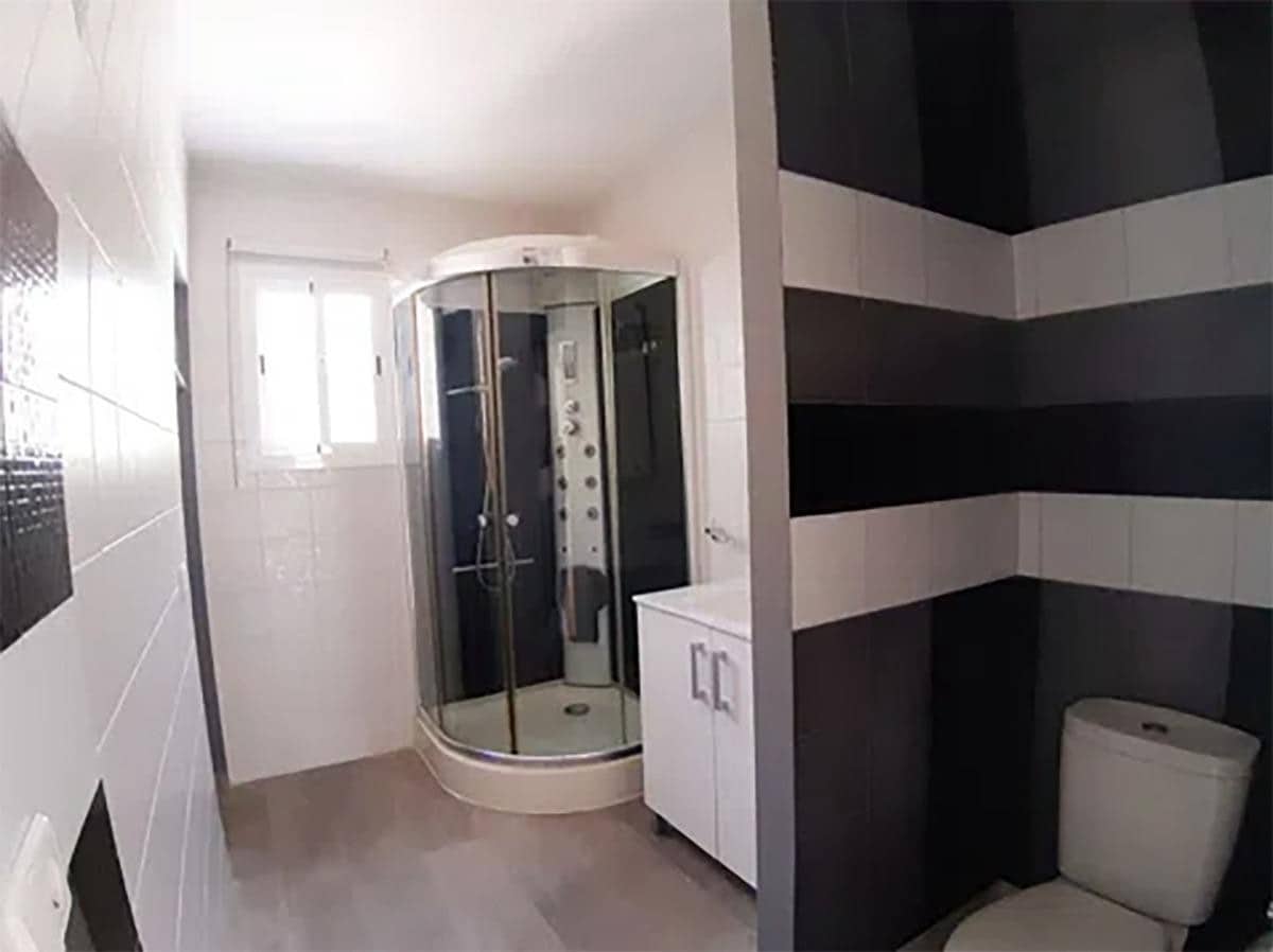 3 bedroom Villa for sale in Nueva Andalucia with pool - € 970,000 (Ref: 10110964)