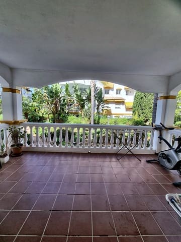 2 makuuhuone Huoneisto myytävänä paikassa Puerto Banus, Marbella mukana uima-altaan 
autotalli - 400 000 € (Ref: 10110965)