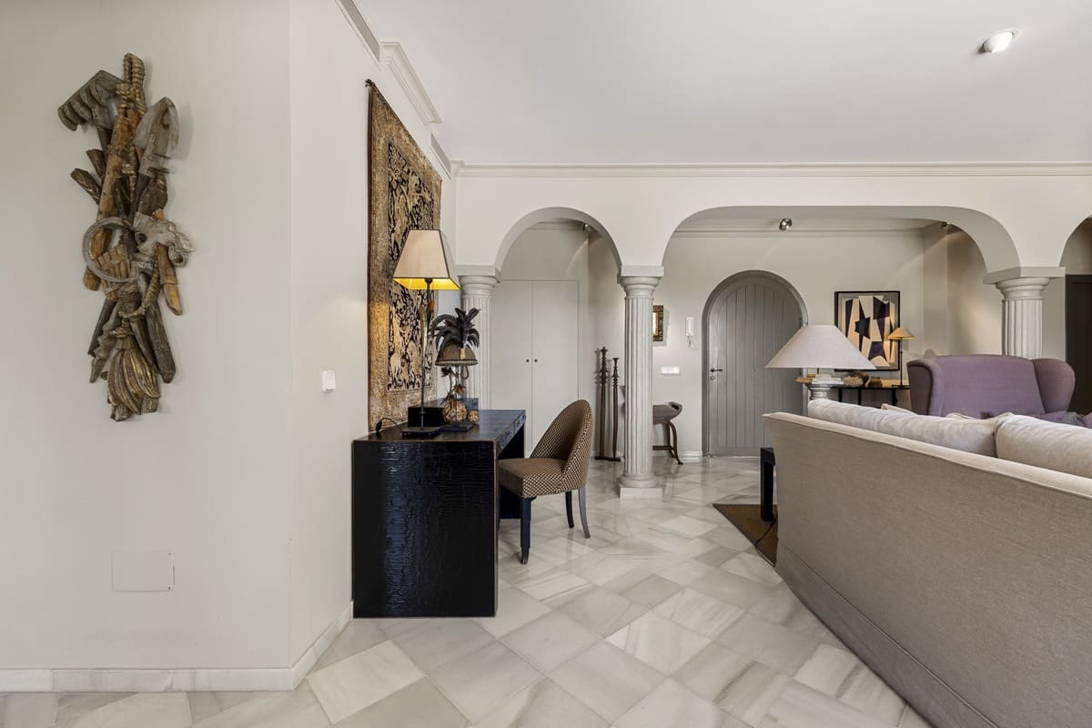 2 slaapkamer Villa te koop in Rio Real met zwembad garage - € 1.495.000 (Ref: 10110966)