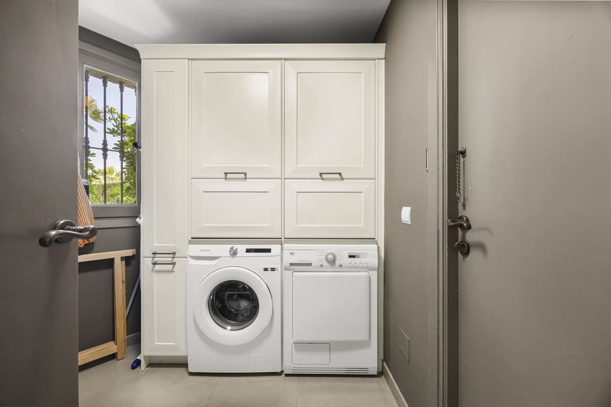 2 slaapkamer Villa te koop in Rio Real met zwembad garage - € 1.495.000 (Ref: 10110966)