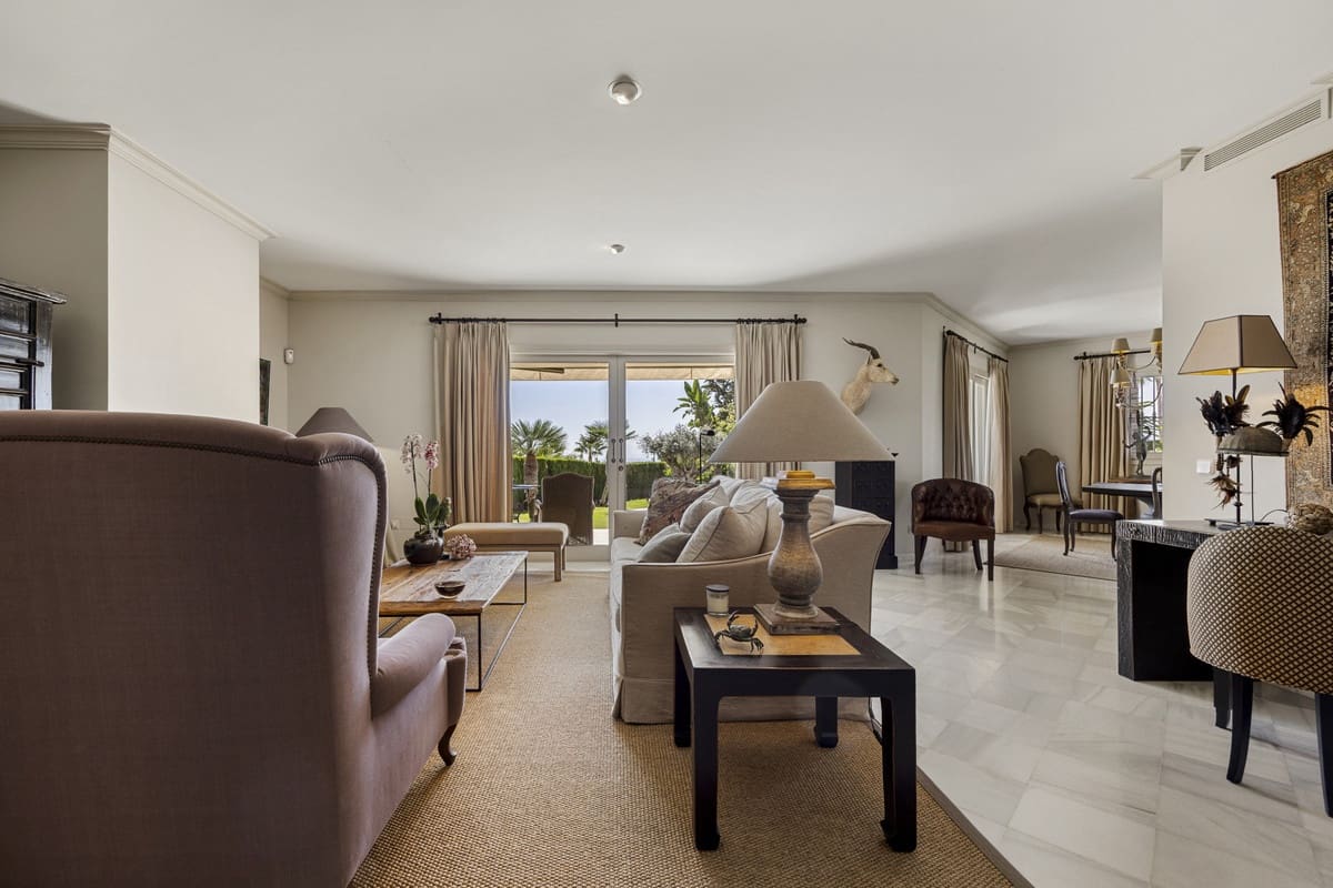 2 slaapkamer Villa te koop in Rio Real met zwembad garage - € 1.495.000 (Ref: 10110966)