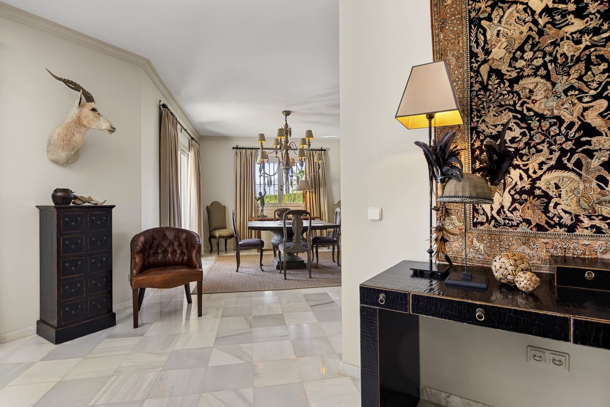 2 slaapkamer Villa te koop in Rio Real met zwembad garage - € 1.495.000 (Ref: 10110966)