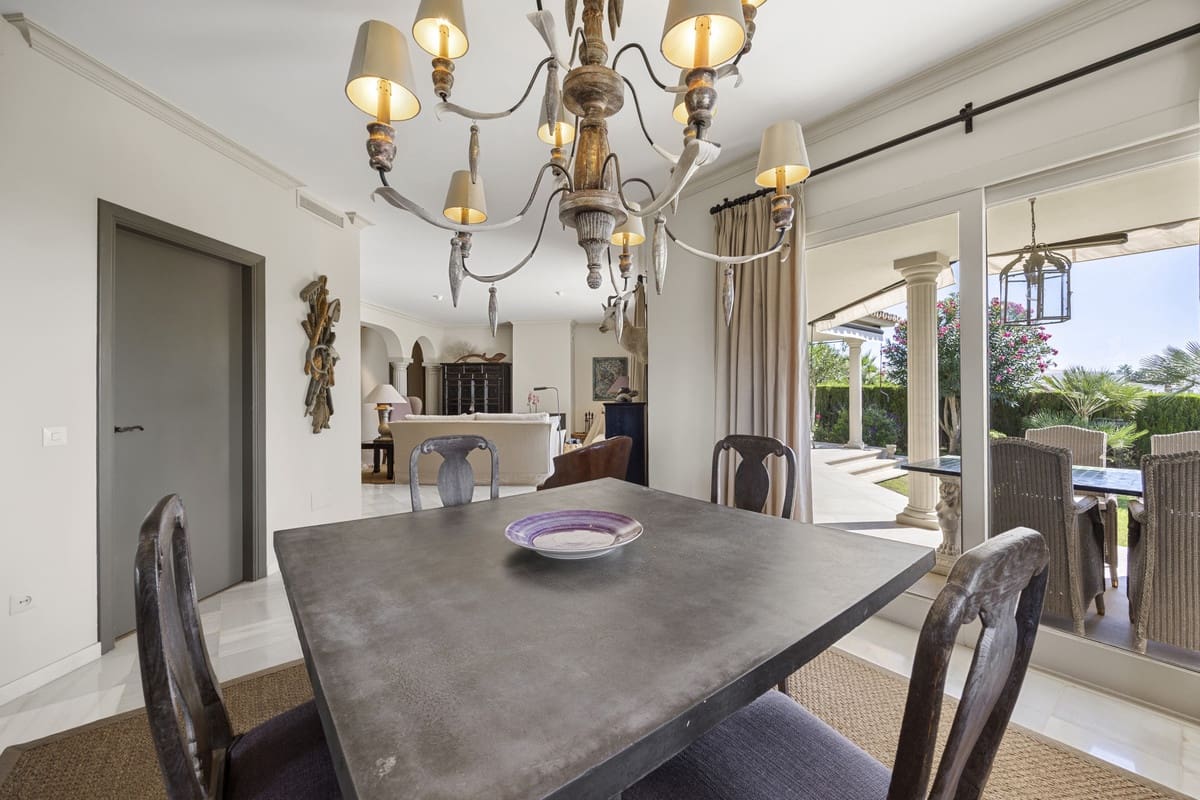 2 slaapkamer Villa te koop in Rio Real met zwembad garage - € 1.495.000 (Ref: 10110966)