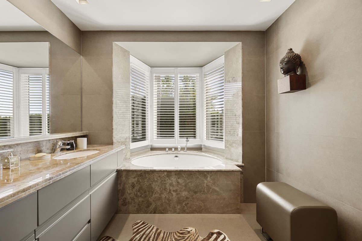 2 slaapkamer Villa te koop in Rio Real met zwembad garage - € 1.495.000 (Ref: 10110966)