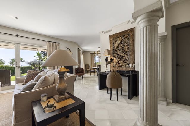 2 slaapkamer Villa te koop in Río Real, Marbella met zwembad garage - € 1.495.000 (Ref: 10110966)