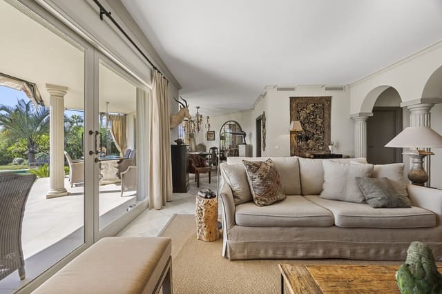 2 slaapkamer Villa te koop in Río Real, Marbella met zwembad garage - € 1.495.000 (Ref: 10110966)