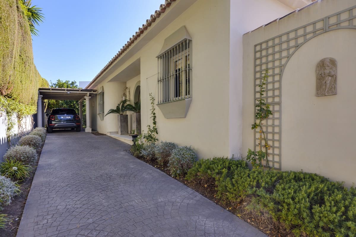 2 slaapkamer Villa te koop in Rio Real met zwembad garage - € 1.495.000 (Ref: 10110966)
