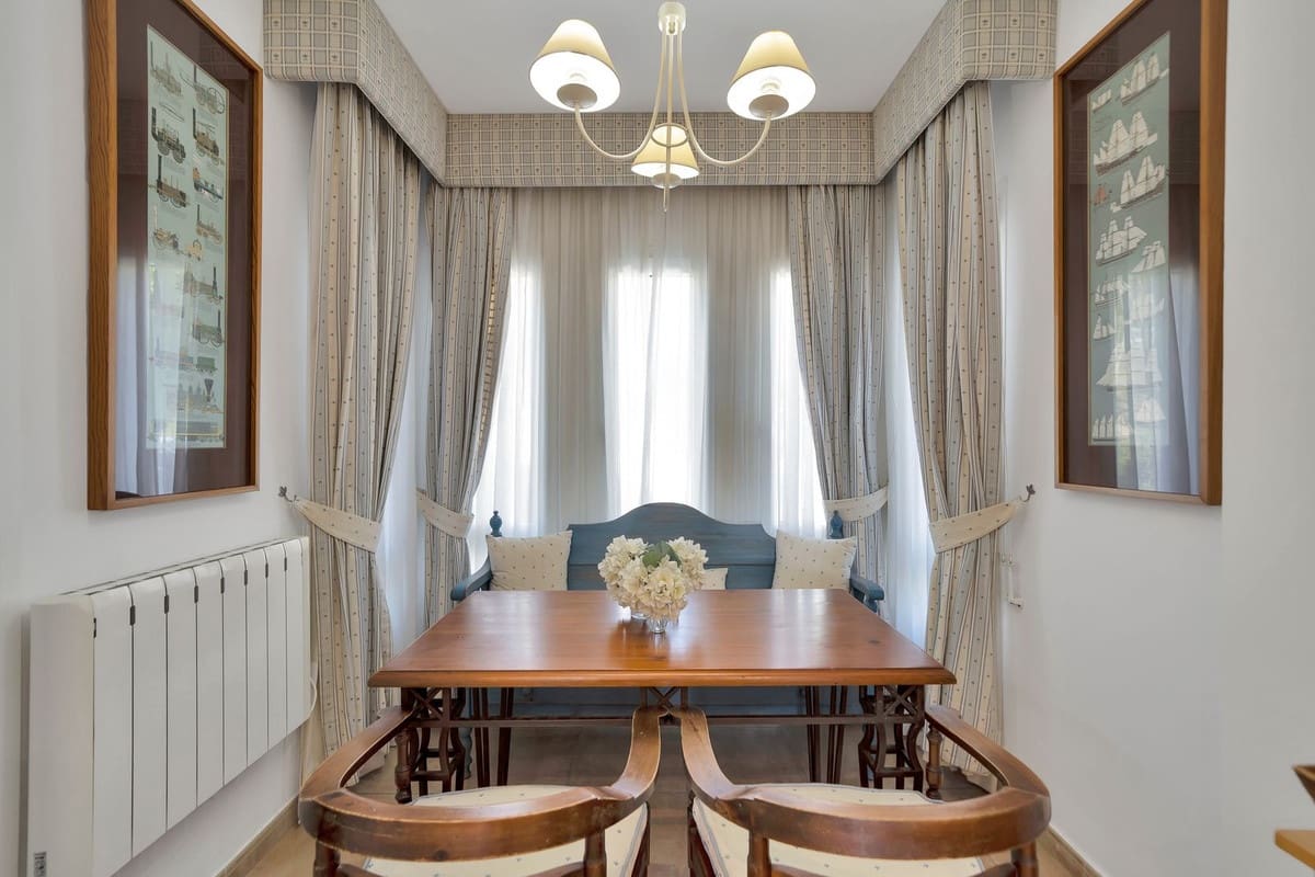 3 bedroom Apartment for sale in Rio Real with pool garage - € 1,750,000 (Ref: 10119962)