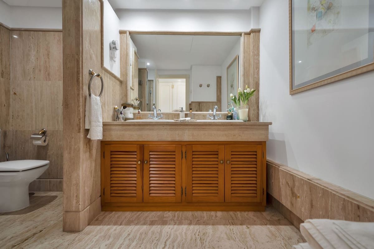 3 bedroom Apartment for sale in Rio Real with pool garage - € 1,750,000 (Ref: 10119962)