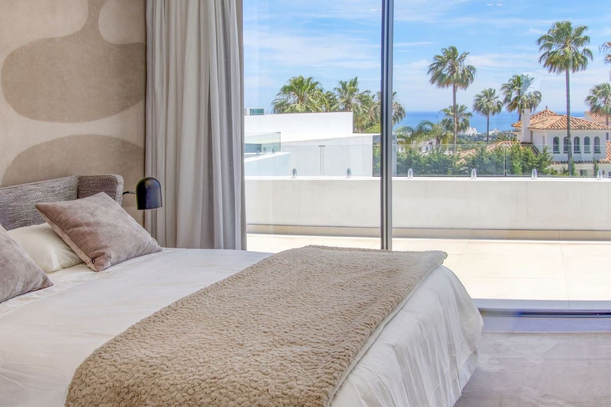 4 soveværelse Villa til salg i Estepona med swimmingpool - € 2.495.000 (Ref: 10119963)