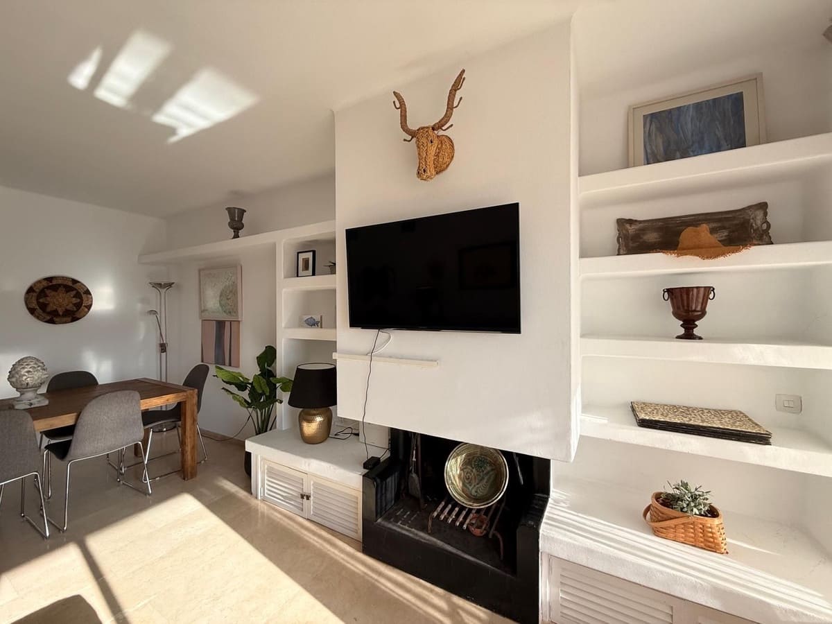 2 slaapkamer Appartement te koop in Golden Mile met zwembad - € 1.200.000 (Ref: 10119966)