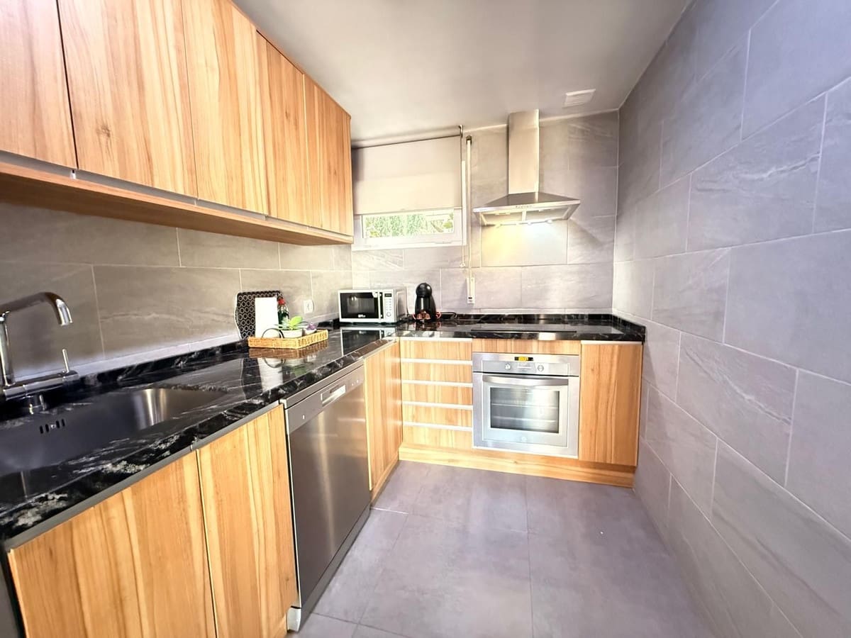 2 slaapkamer Appartement te koop in Golden Mile met zwembad - € 1.200.000 (Ref: 10119966)