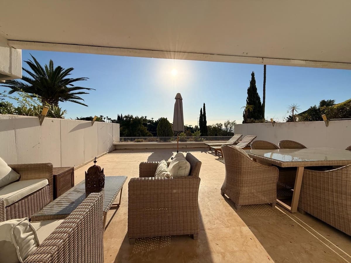 2 slaapkamer Appartement te koop in Golden Mile met zwembad - € 1.200.000 (Ref: 10119966)