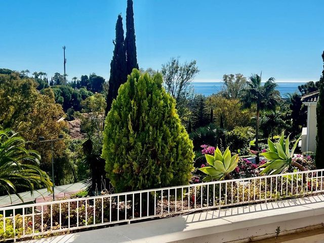 2 slaapkamer Appartement te koop in La Carolina - Guadalpín, Marbella met zwembad - € 1.200.000 (Ref: 10119966)