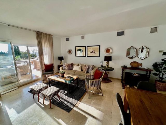2 slaapkamer Appartement te koop in La Carolina - Guadalpín, Marbella met zwembad - € 1.200.000 (Ref: 10119966)