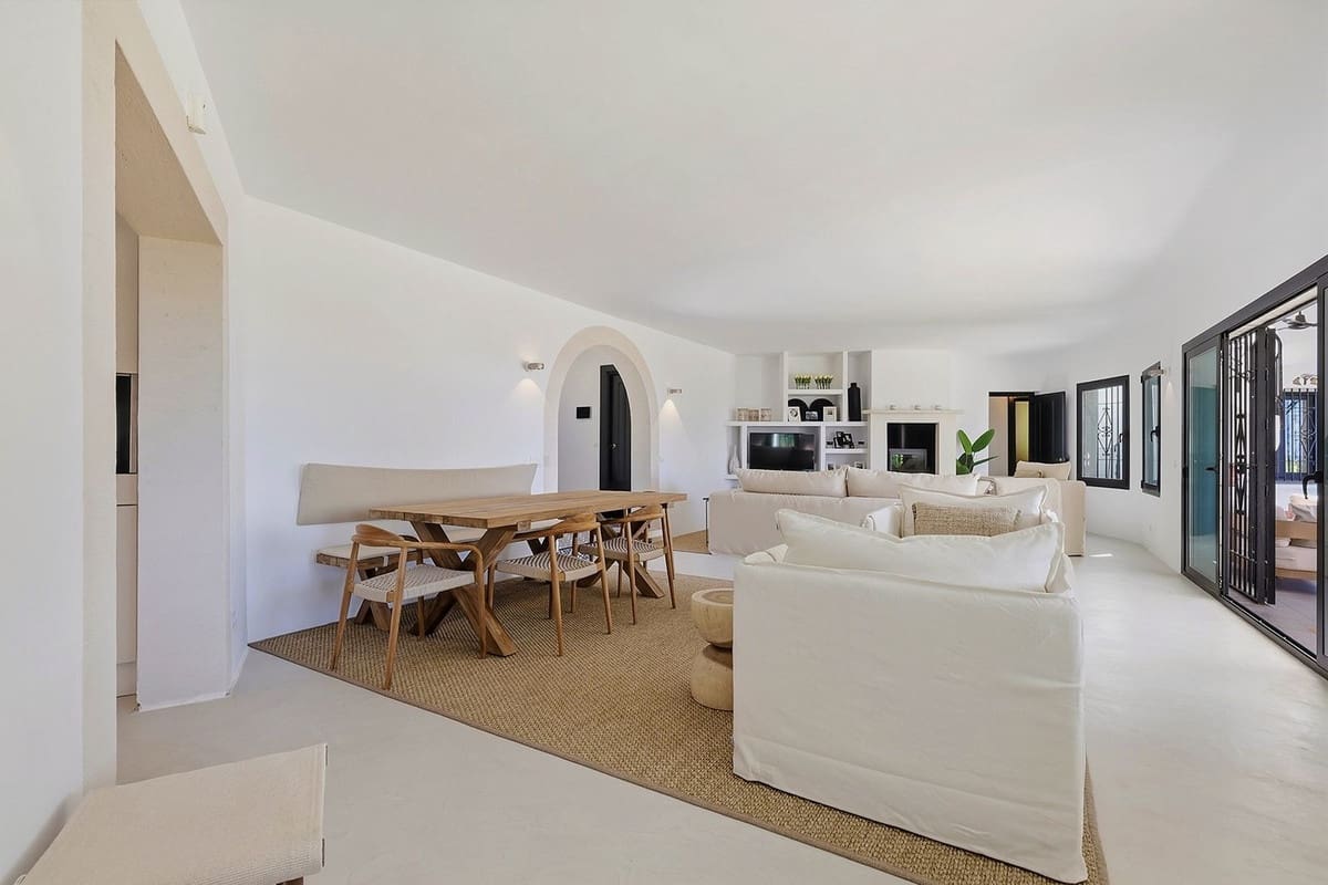 5 sovrum Villa till salu i Marbella med pool garage - 2 395 000 € (Ref: 10119968)