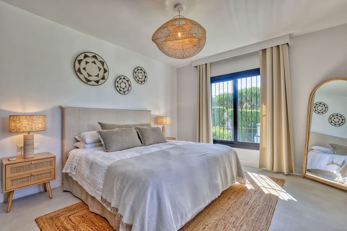 5 sovrum Villa till salu i Marbella med pool garage - 2 395 000 € (Ref: 10119968)