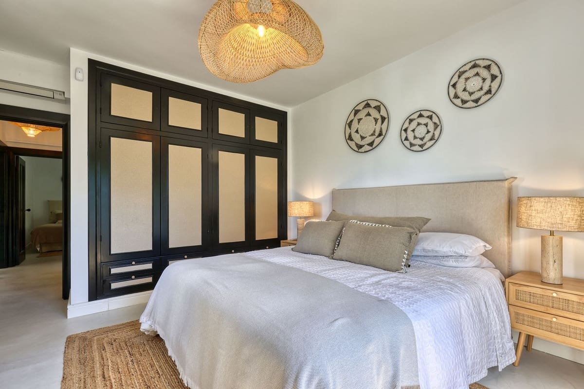 5 sovrum Villa till salu i Marbella med pool garage - 2 395 000 € (Ref: 10119968)