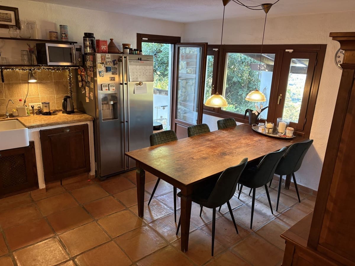 3 soveværelse Villa til salg i El Rosario med swimmingpool - € 1.595.000 (Ref: 10119971)