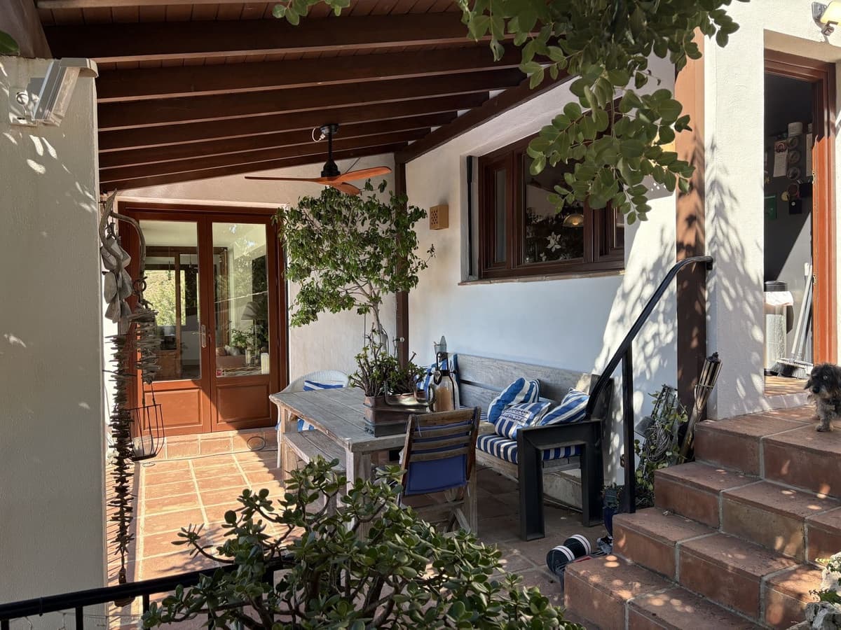 3 soveværelse Villa til salg i El Rosario med swimmingpool - € 1.595.000 (Ref: 10119971)