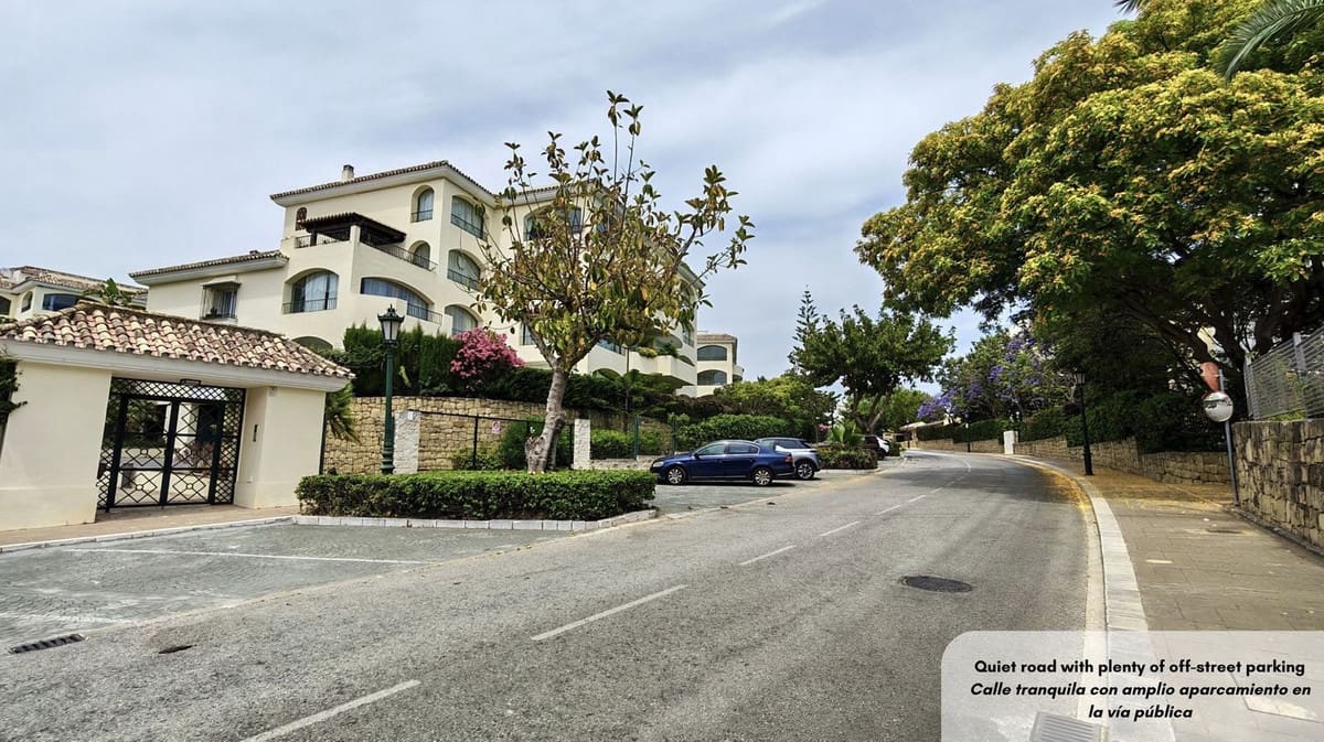 3 bedroom Apartment for sale in Bahia de Marbella with pool garage - € 750,000 (Ref: 10124455)