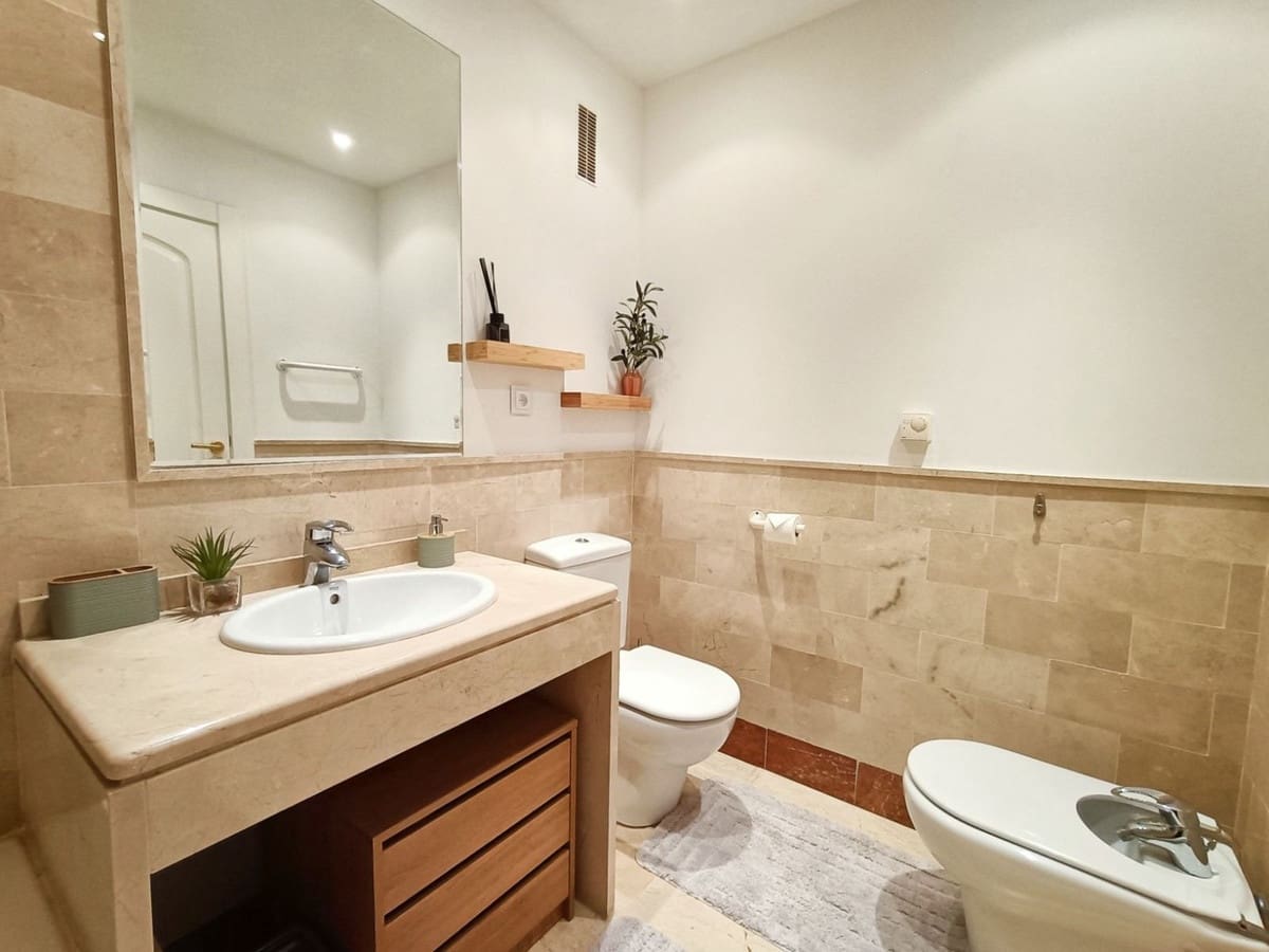 3 slaapkamer Appartement te koop in Golden Mile met zwembad garage - € 898.000 (Ref: 10135983)
