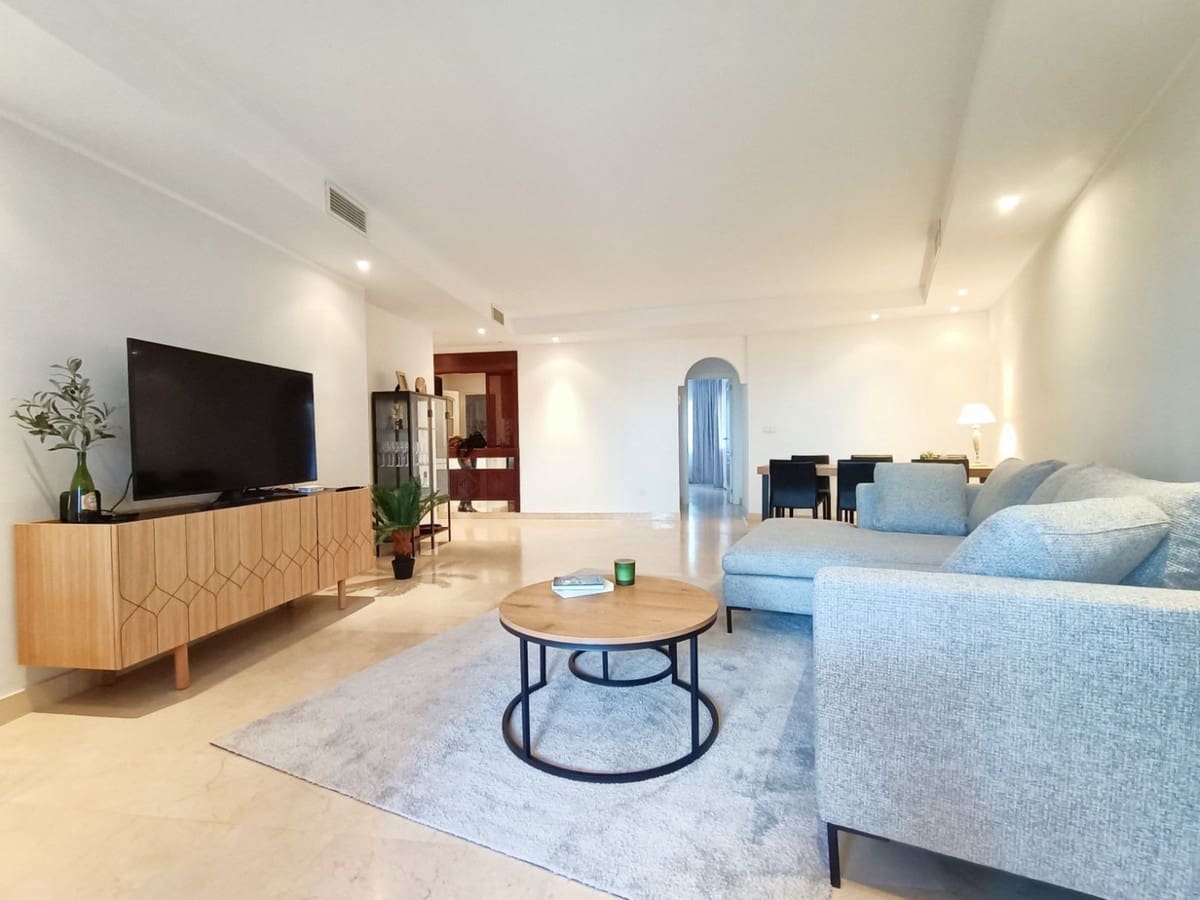 3 slaapkamer Appartement te koop in Golden Mile met zwembad garage - € 898.000 (Ref: 10135983)