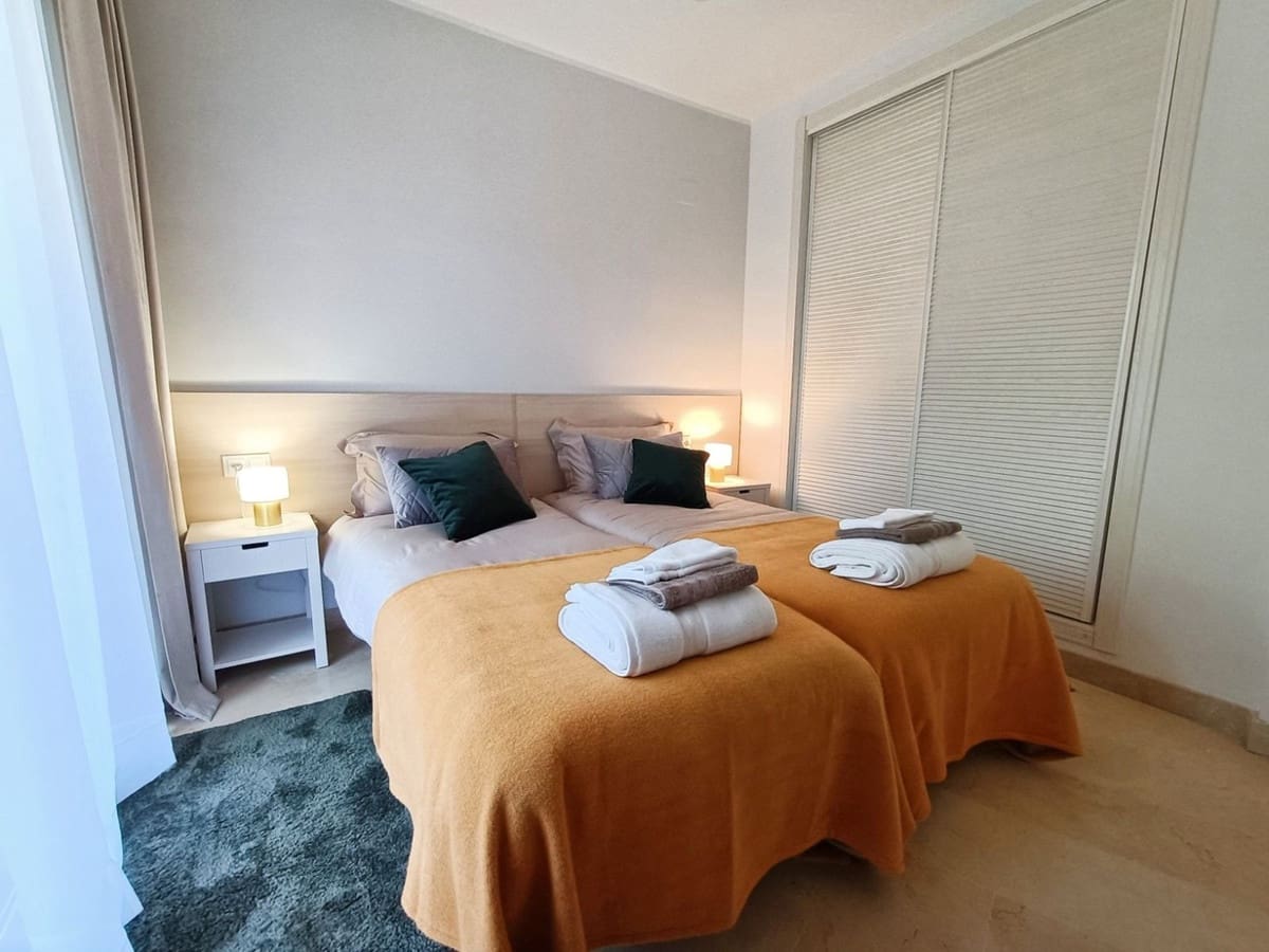 3 slaapkamer Appartement te koop in Golden Mile met zwembad garage - € 898.000 (Ref: 10135983)