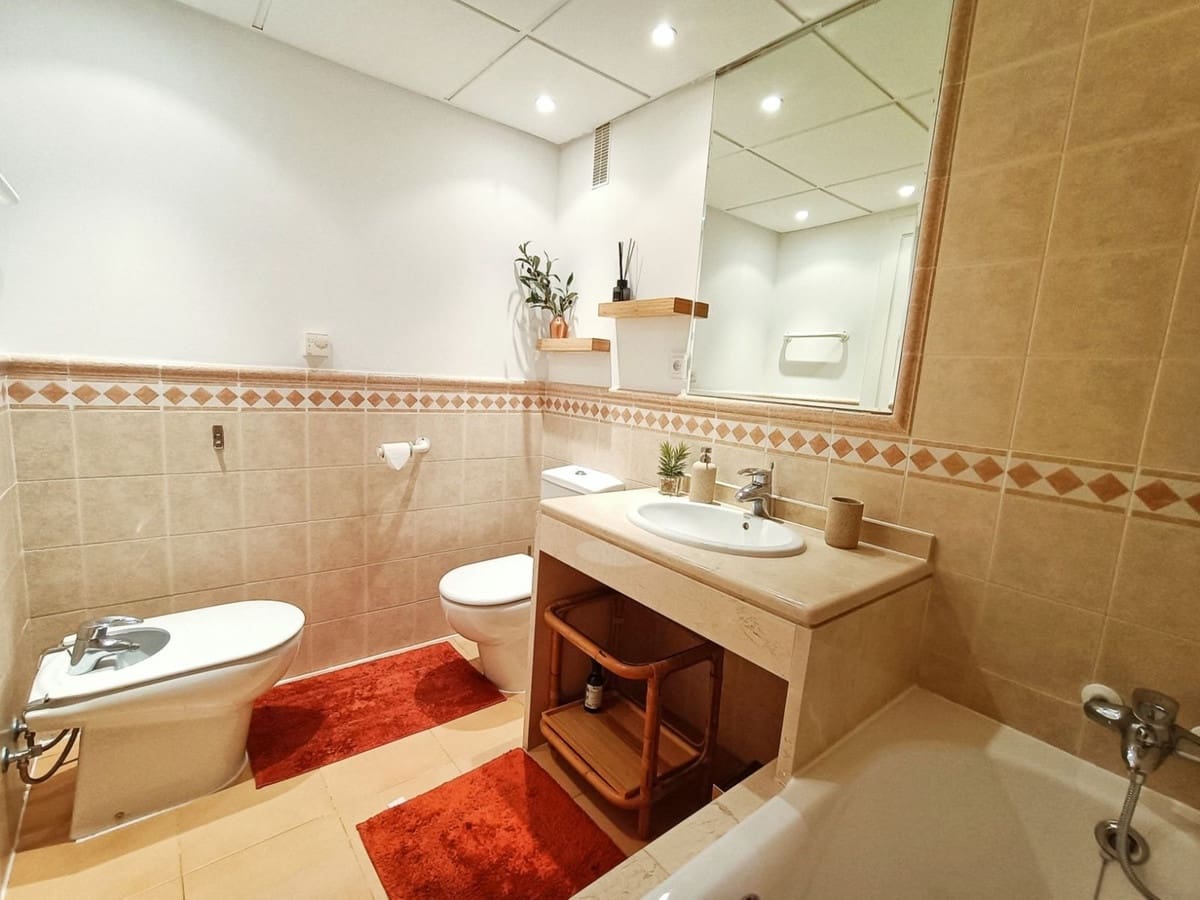 3 slaapkamer Appartement te koop in Golden Mile met zwembad garage - € 898.000 (Ref: 10135983)