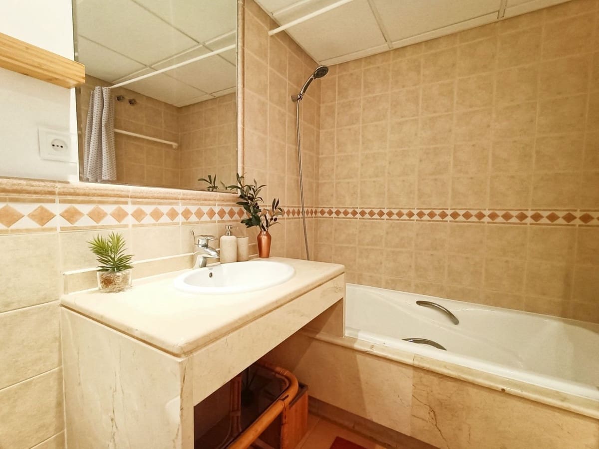 3 slaapkamer Appartement te koop in Golden Mile met zwembad garage - € 898.000 (Ref: 10135983)
