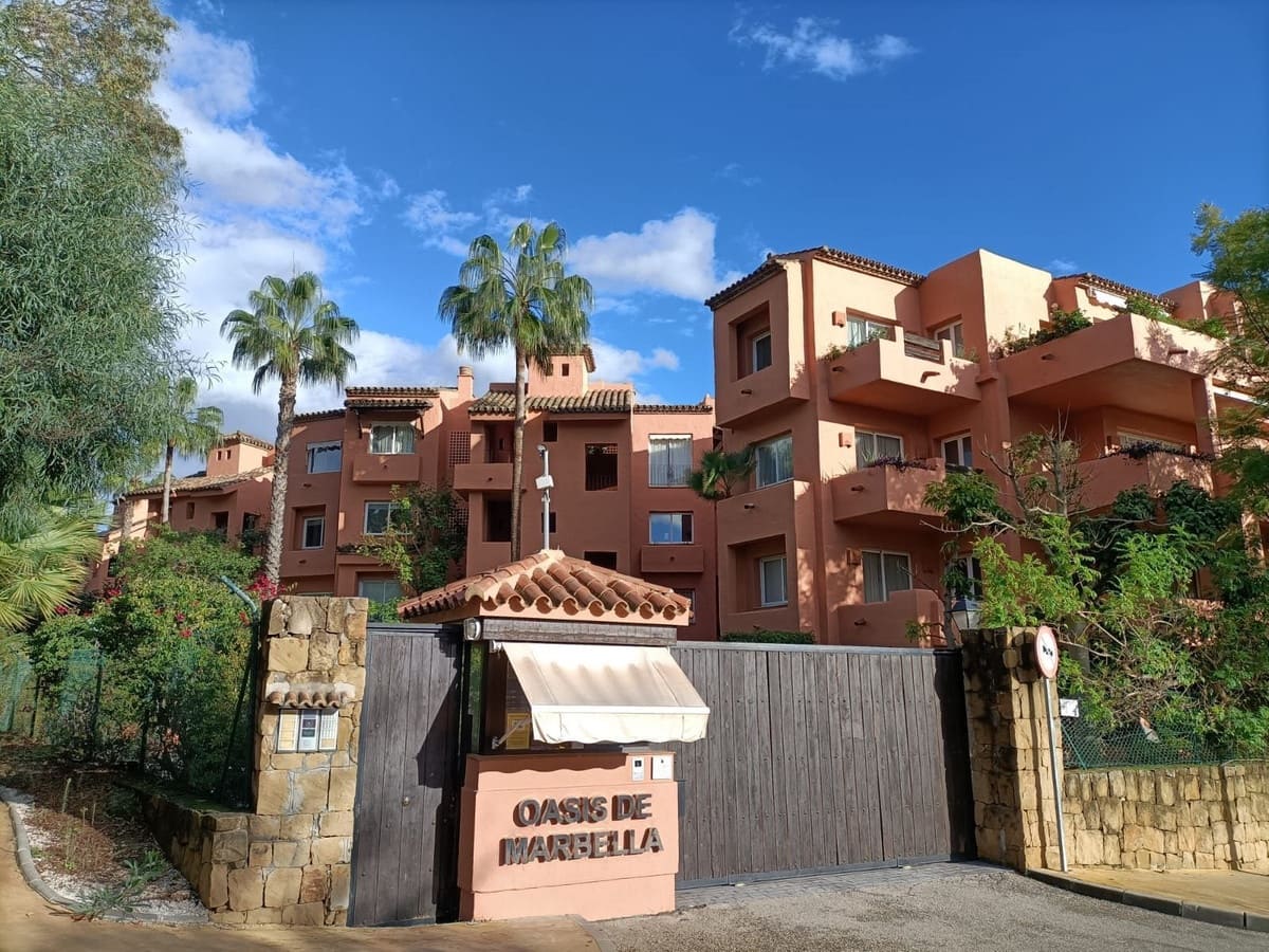 3 slaapkamer Appartement te koop in Golden Mile met zwembad garage - € 898.000 (Ref: 10135983)