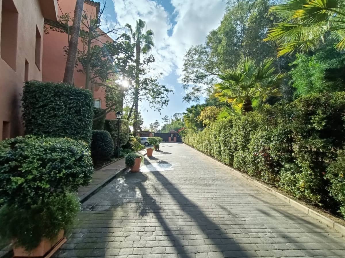3 slaapkamer Appartement te koop in Golden Mile met zwembad garage - € 898.000 (Ref: 10135983)