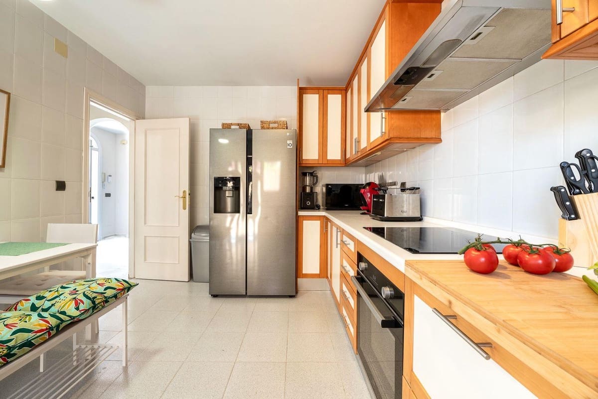 4 Zimmer Haus zu verkaufen in Rio Real mit Pool - 740.000 € (Ref: 10135984)