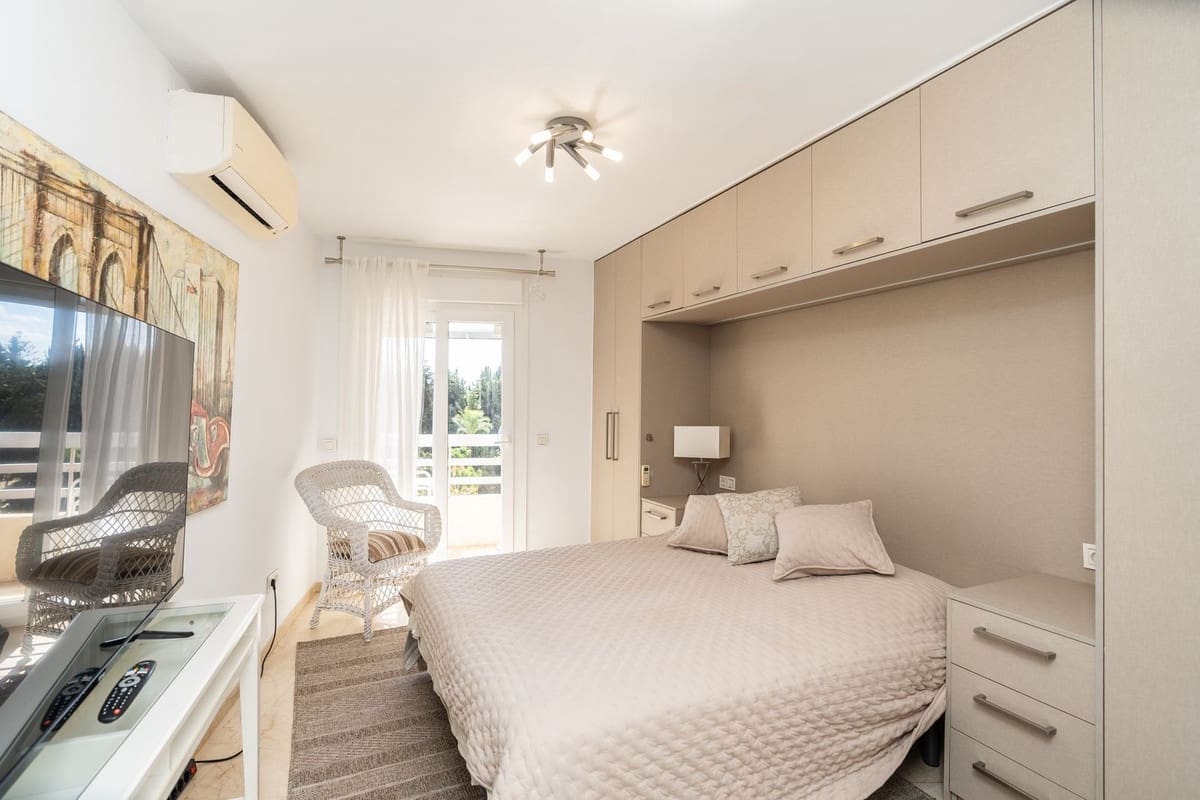 3 soveværelse Lejlighed til salg i Marbella med swimmingpool - € 1.495.000 (Ref: 10166621)