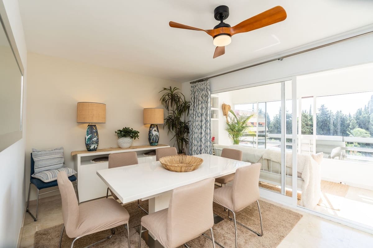 3 soveværelse Lejlighed til salg i Marbella med swimmingpool - € 1.495.000 (Ref: 10166621)