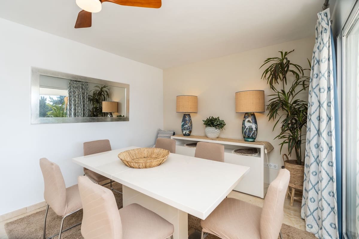 3 soveværelse Lejlighed til salg i Marbella med swimmingpool - € 1.495.000 (Ref: 10166621)