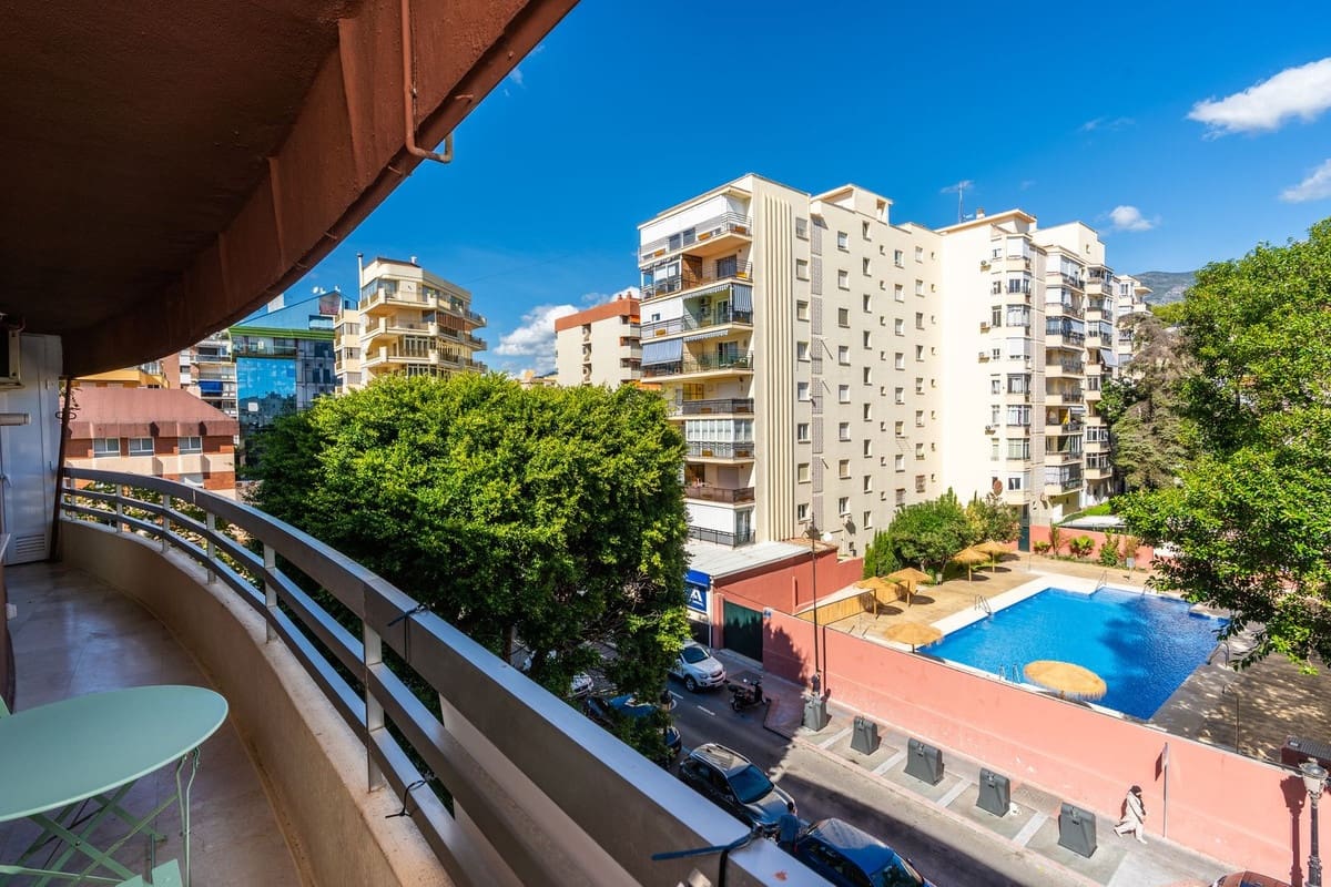 3 soveværelse Lejlighed til salg i Marbella med swimmingpool - € 1.495.000 (Ref: 10166621)