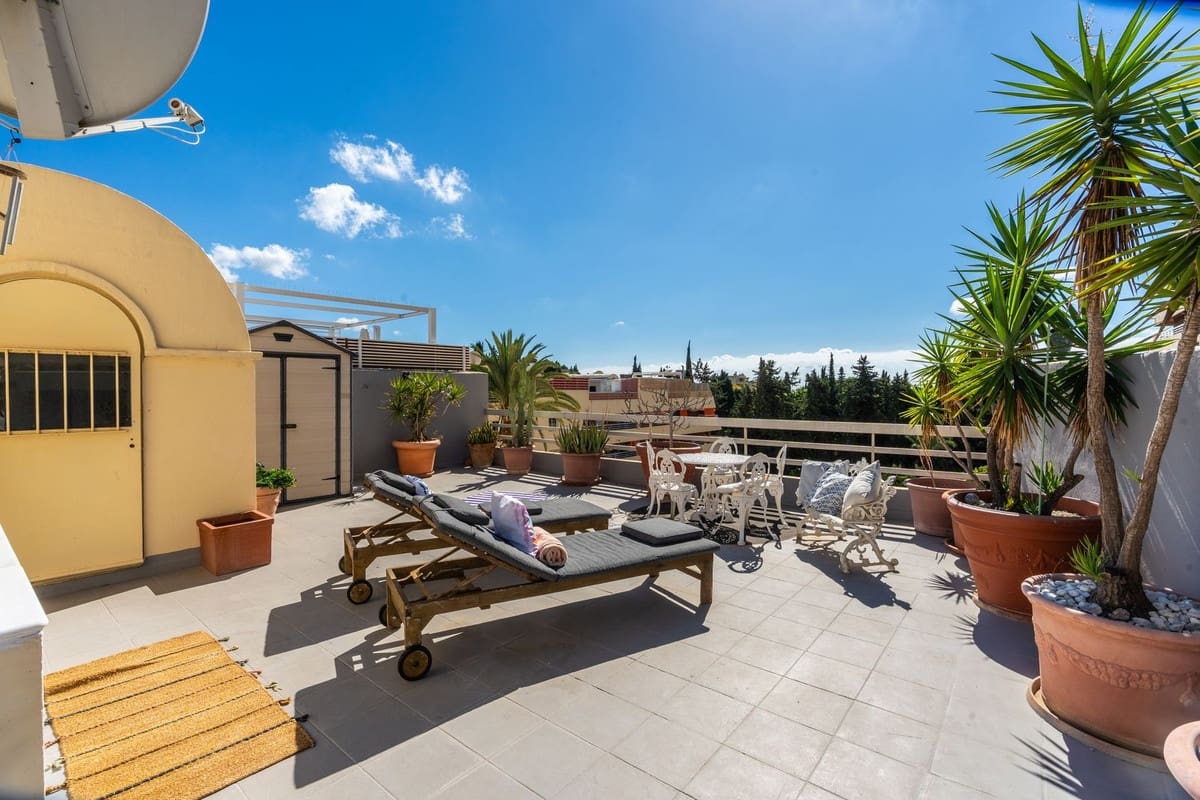 3 soveværelse Lejlighed til salg i Marbella med swimmingpool - € 1.495.000 (Ref: 10166621)