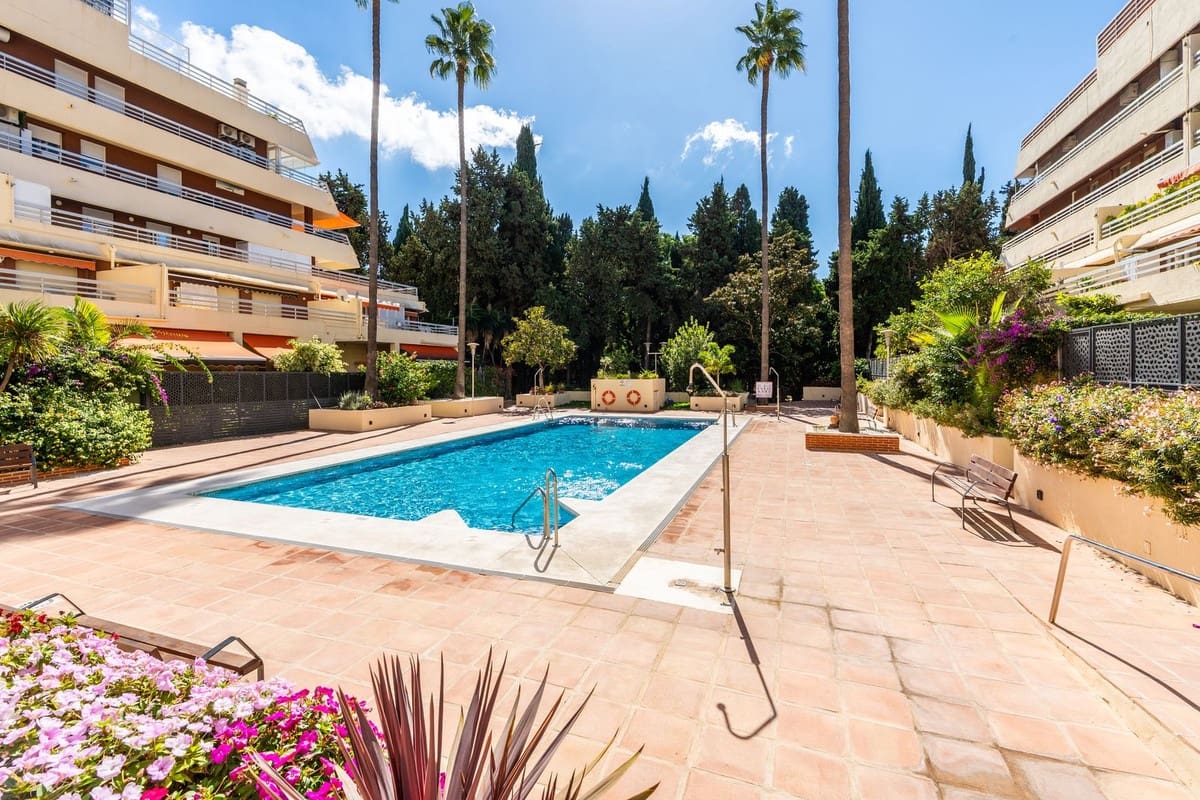 3 soveværelse Lejlighed til salg i Marbella med swimmingpool - € 1.495.000 (Ref: 10166621)
