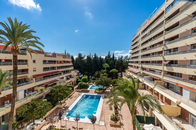 3 soveværelse Lejlighed til salg i Playa Bajadilla - Puertos, Marbella med swimmingpool - € 1.495.000 (Ref: 10166621)