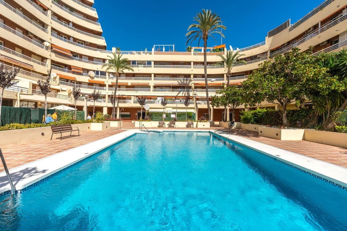 3 soveværelse Lejlighed til salg i Marbella med swimmingpool - € 1.495.000 (Ref: 10166621)