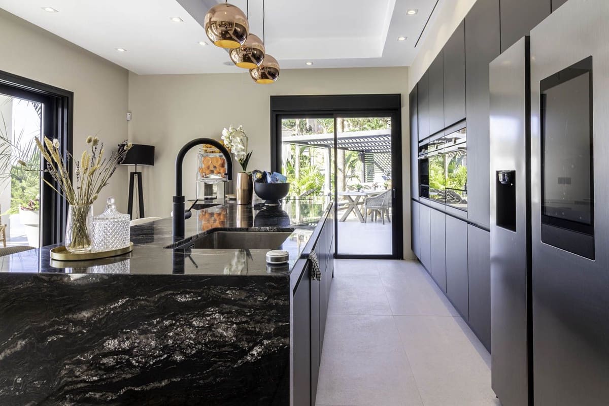 7 quarto Moradia para venda em Elviria com piscina - 3 790 000 € (Ref: 7356732)