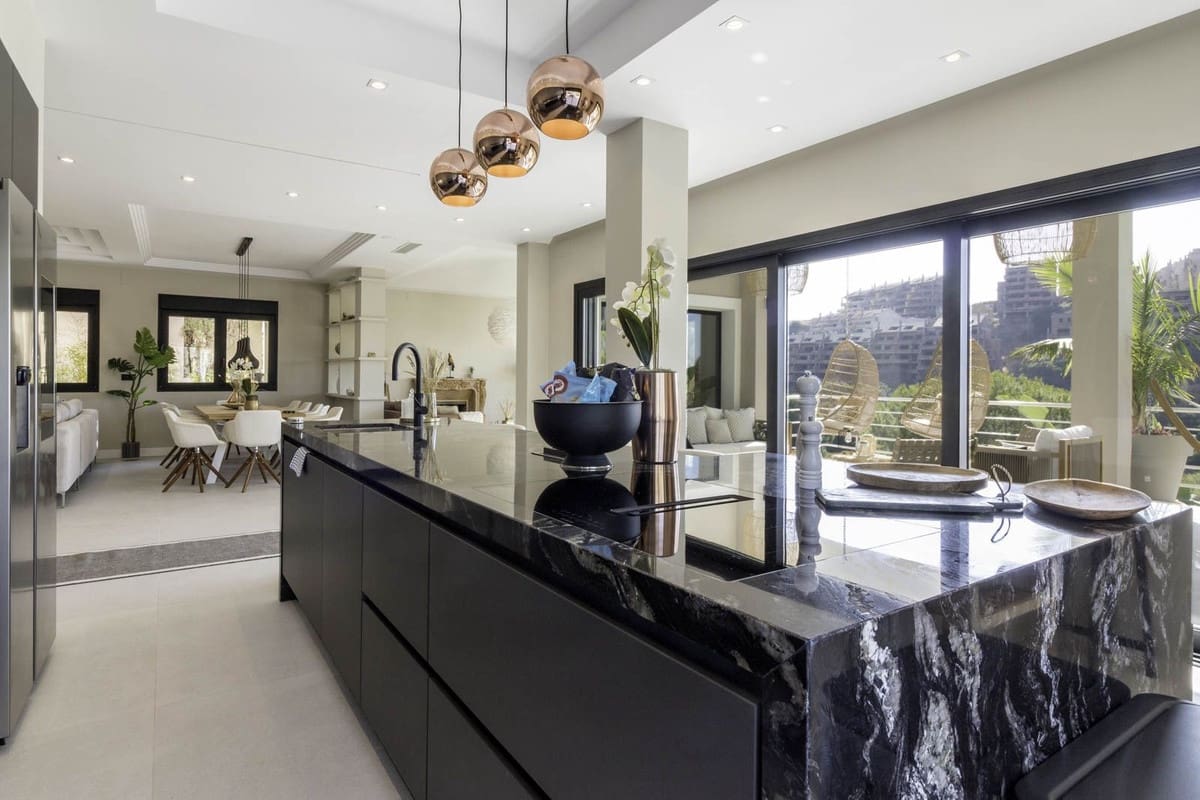 7 quarto Moradia para venda em Elviria com piscina - 3 790 000 € (Ref: 7356732)