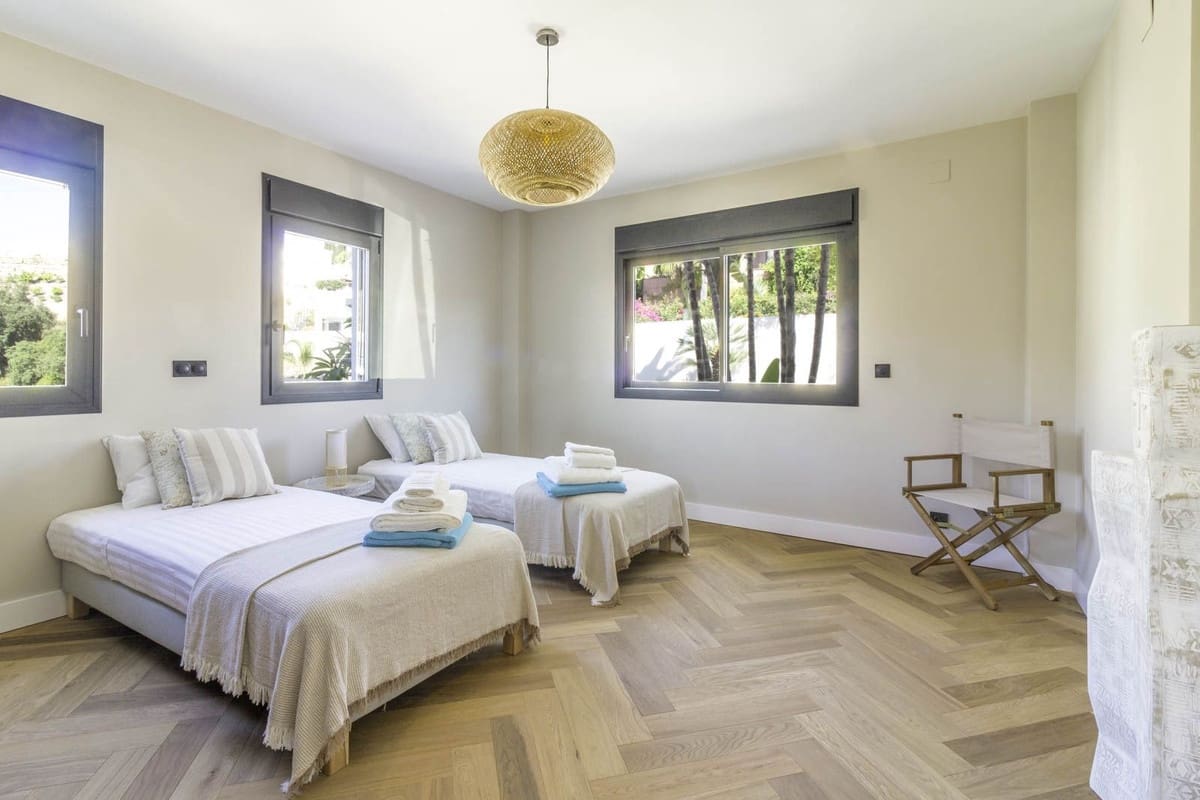 7 quarto Moradia para venda em Elviria com piscina - 3 790 000 € (Ref: 7356732)