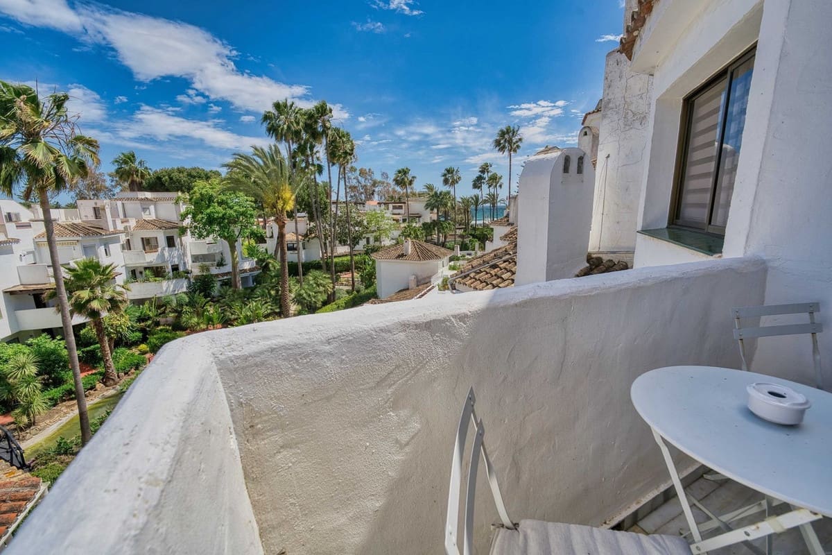 4 soverom Penthouse til salgs i Elviria med svømmebasseng - € 1 020 000 (Ref: 8722718)